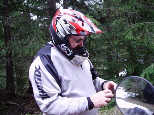 Adjusting the mirror