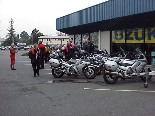 J&J Yamaha early Saturday, continental breakfast stop. Thanks J&J (for lunch too).